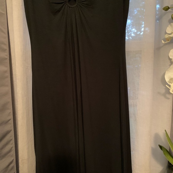 Express V-Neck Cutout Dress - Picture 4 of 10